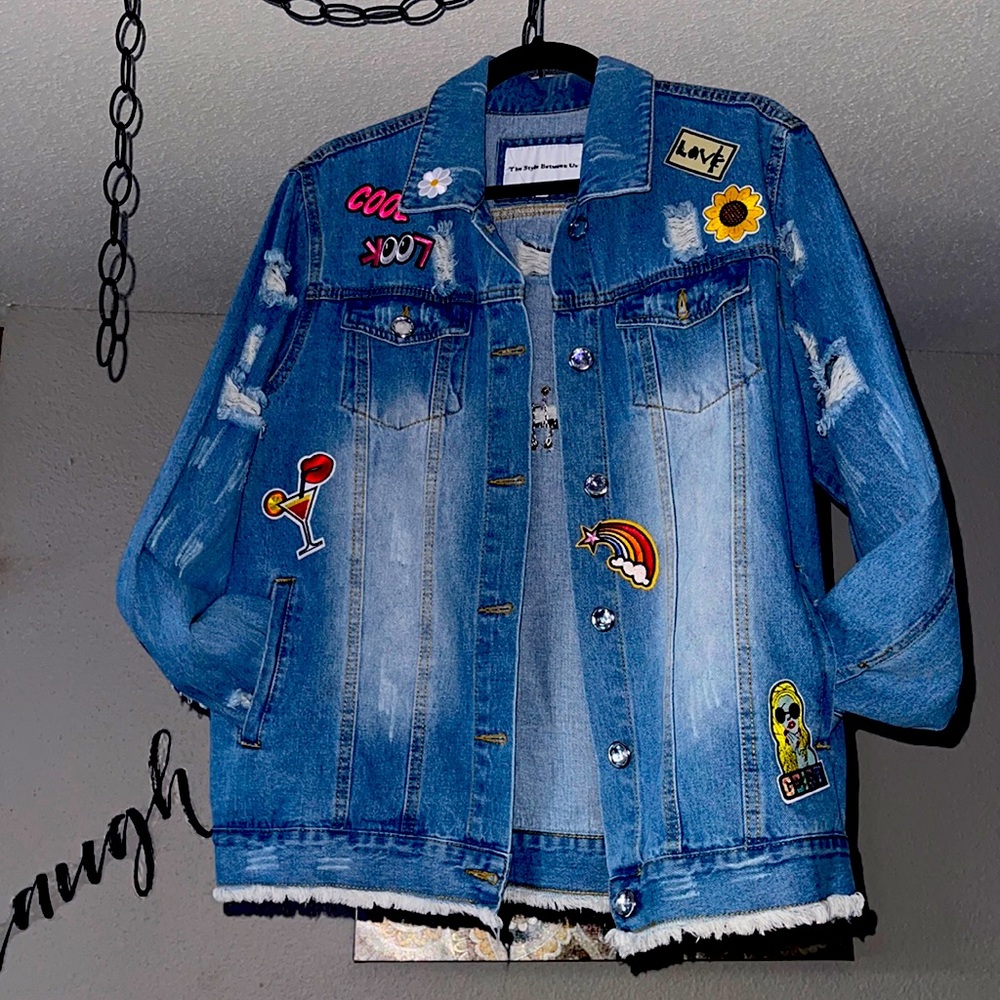 Boutique Style California Designed jean jacket (L)